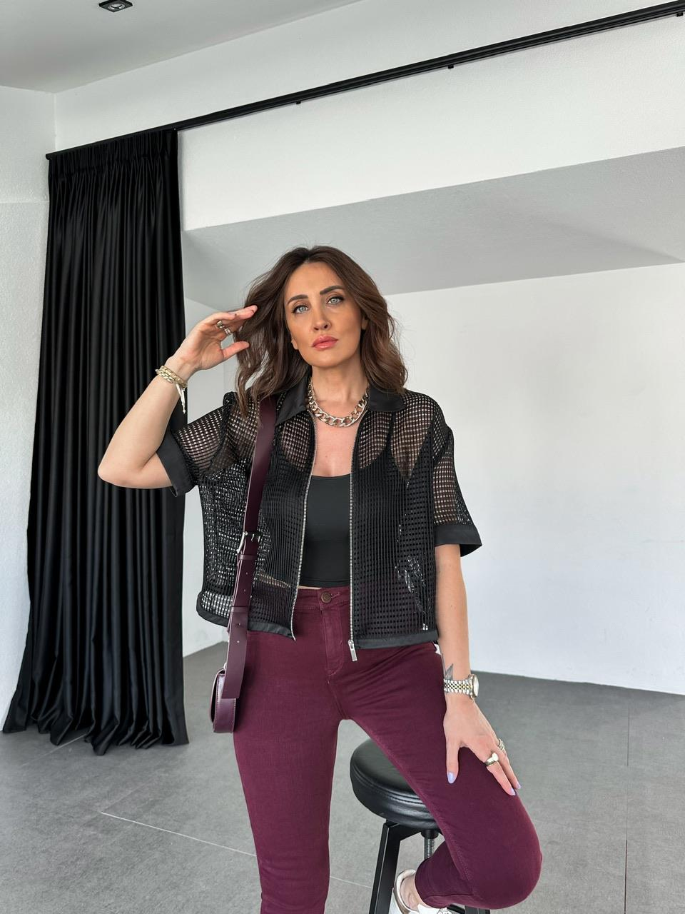 Siyah Beli Büzülebilir File Ceket