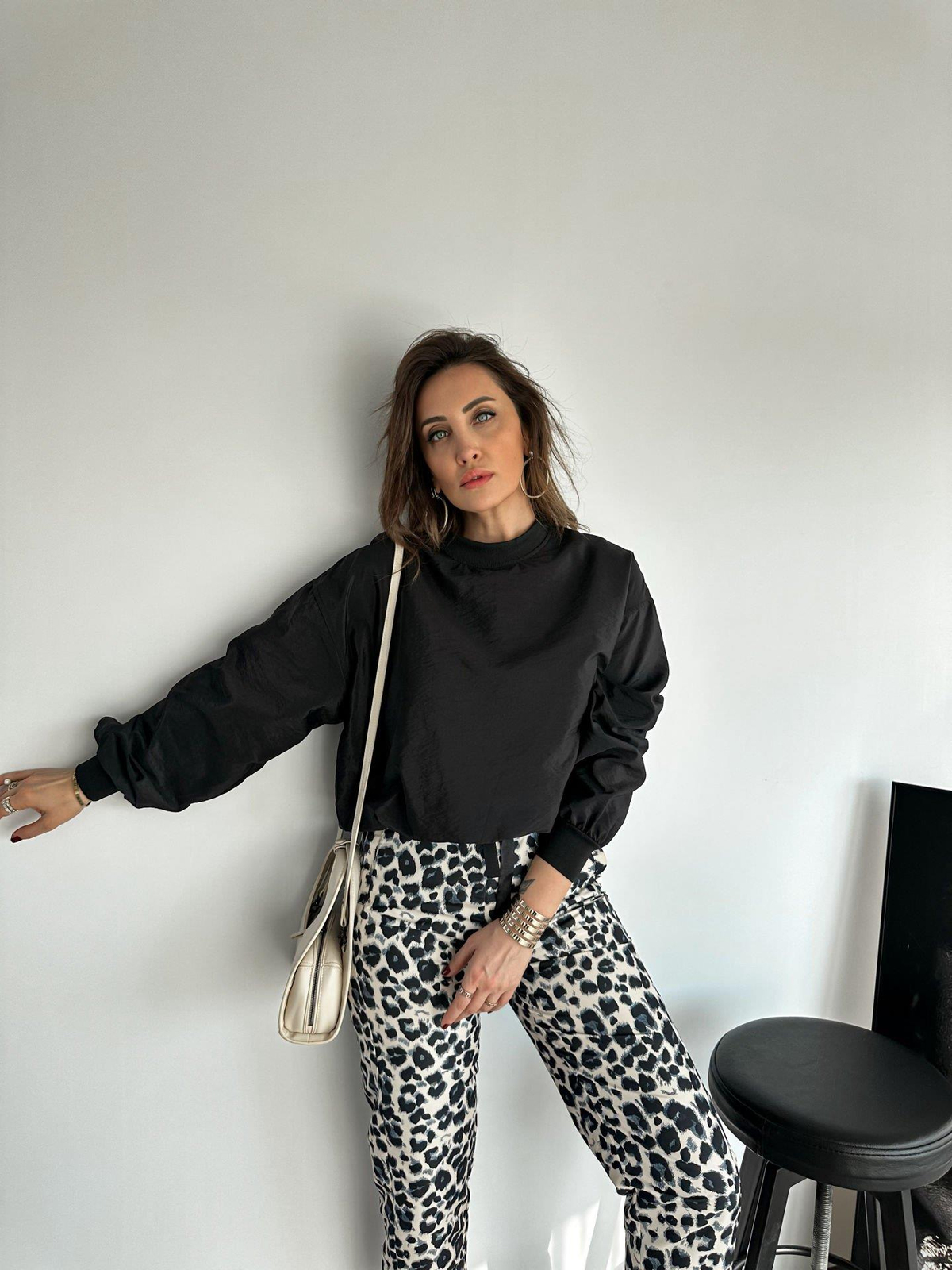 Siyah Beli Lastikli Paraşüt Sweatshirt