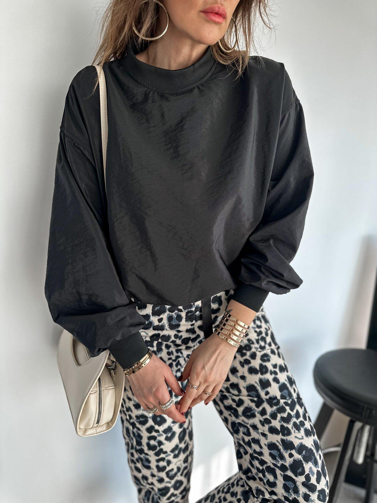 Siyah Beli Lastikli Paraşüt Sweatshirt