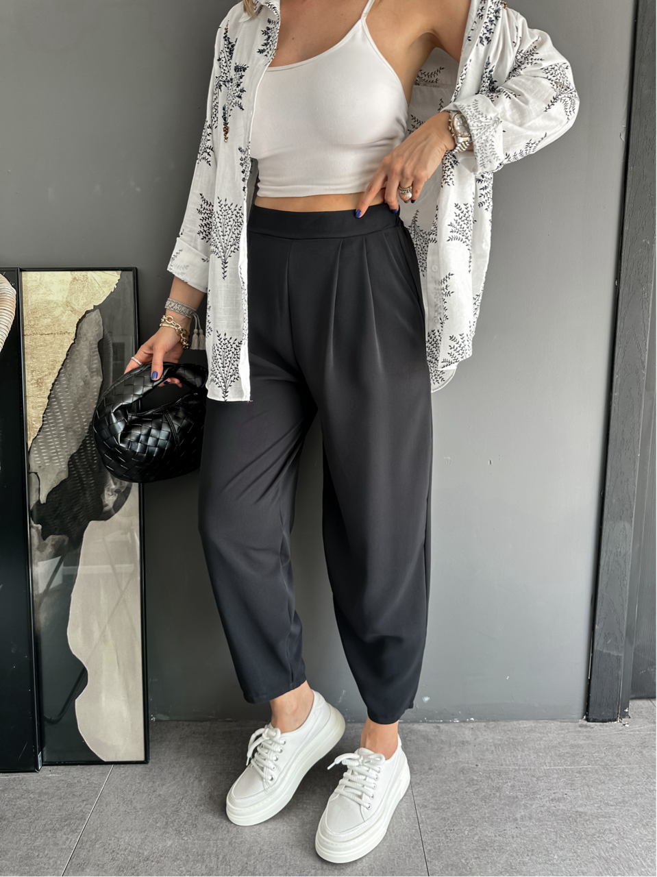 Siyah Beli Lastikli Pilili Pantolon