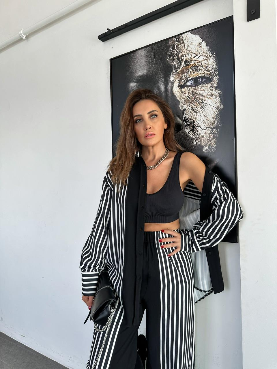 Siyah Beyaz Çizgili Premium Takım