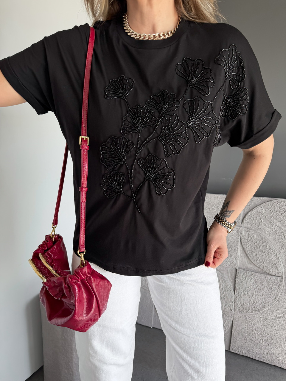 Siyah Boncuk İşlemeli Cotton Tshirt