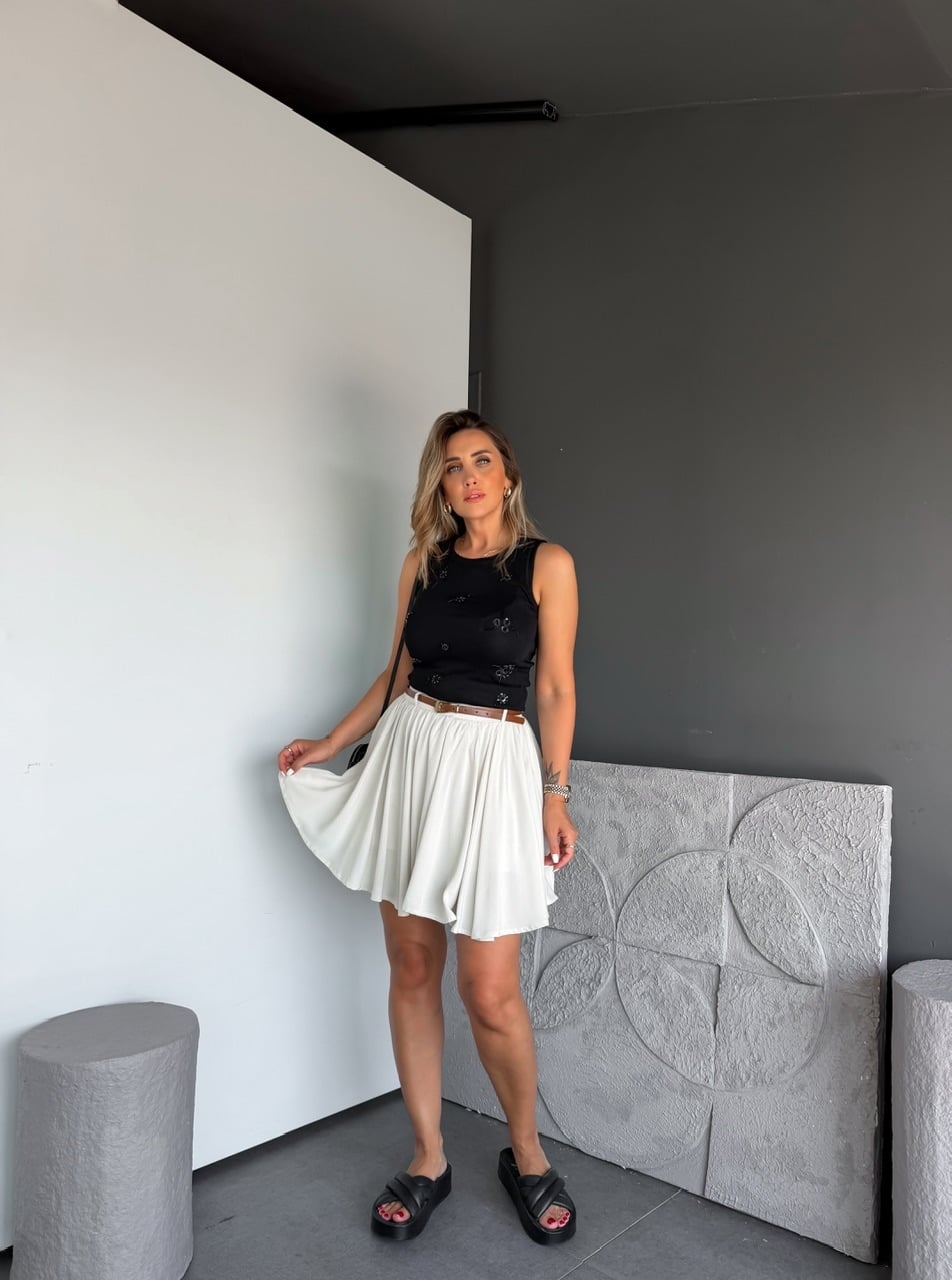 Siyah Boncuk İşlemeli Likralı Atlet