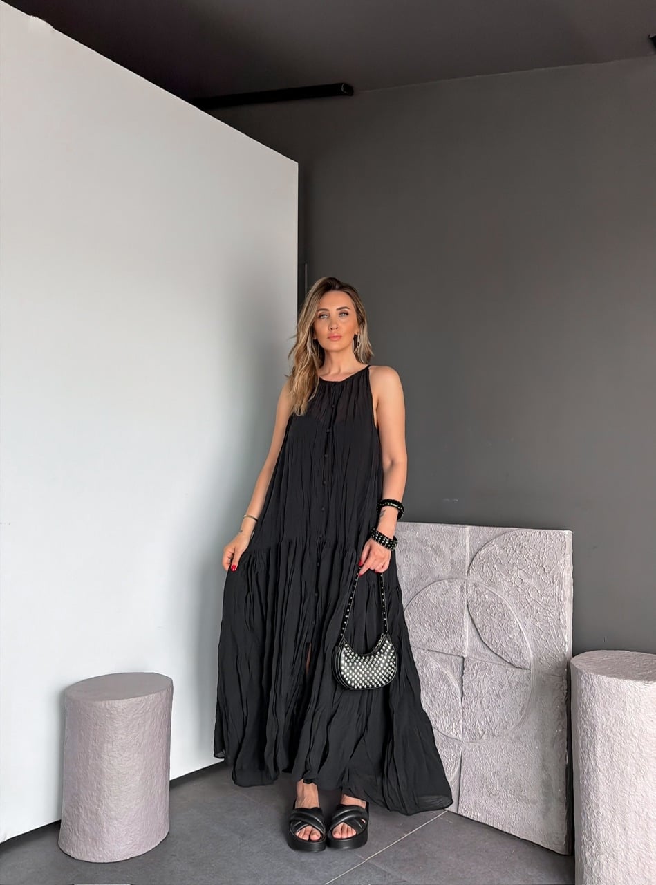 Siyah Buruşuk Kumaş Halter Yaka Elbise