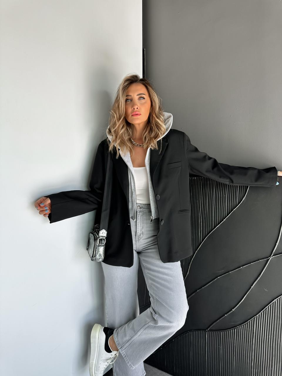 Siyah Çıkarılabilir Sweat Parçalı Blazer Ceket