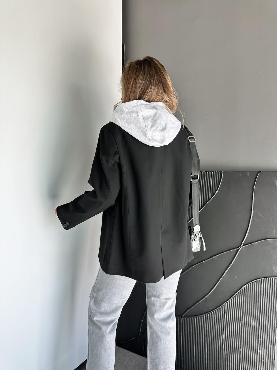 Siyah Çıkarılabilir Sweat Parçalı Blazer Ceket