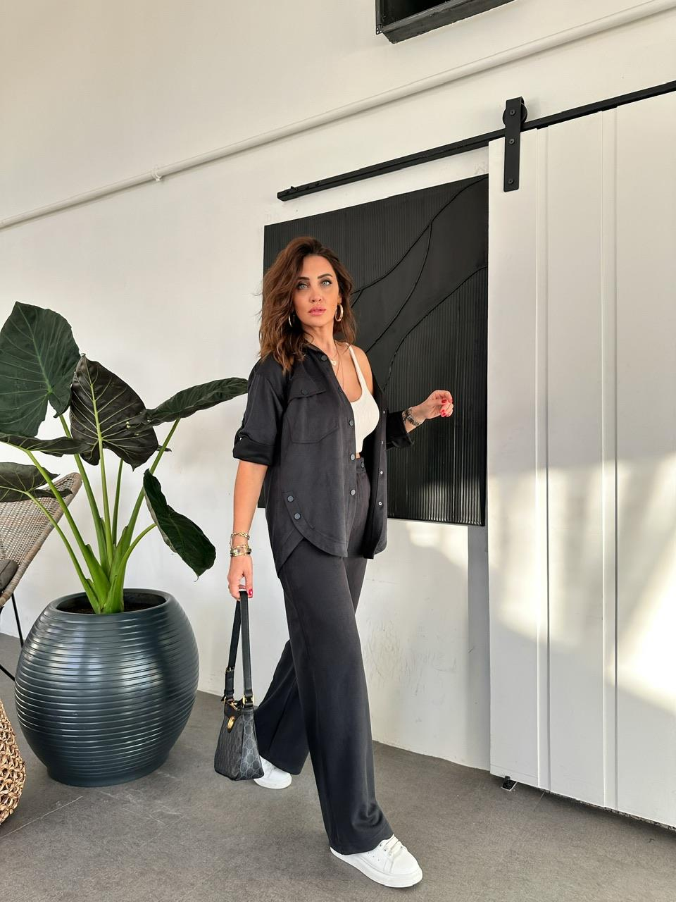 Siyah Çıtçıt Detaylı Premium Takım