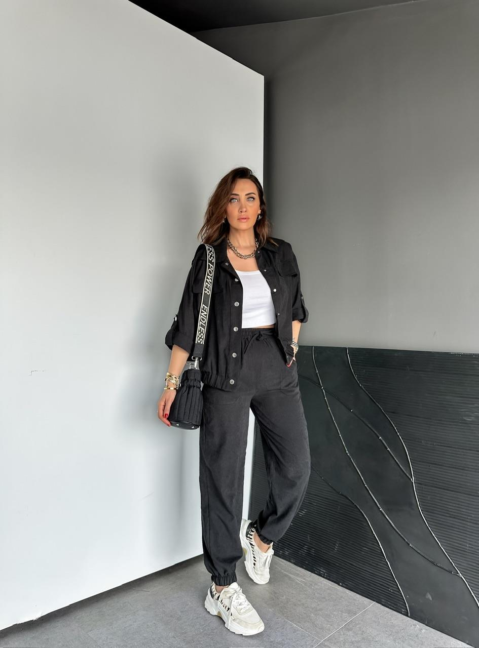 Siyah Çıtçıtlı Ceketli Spor Takım