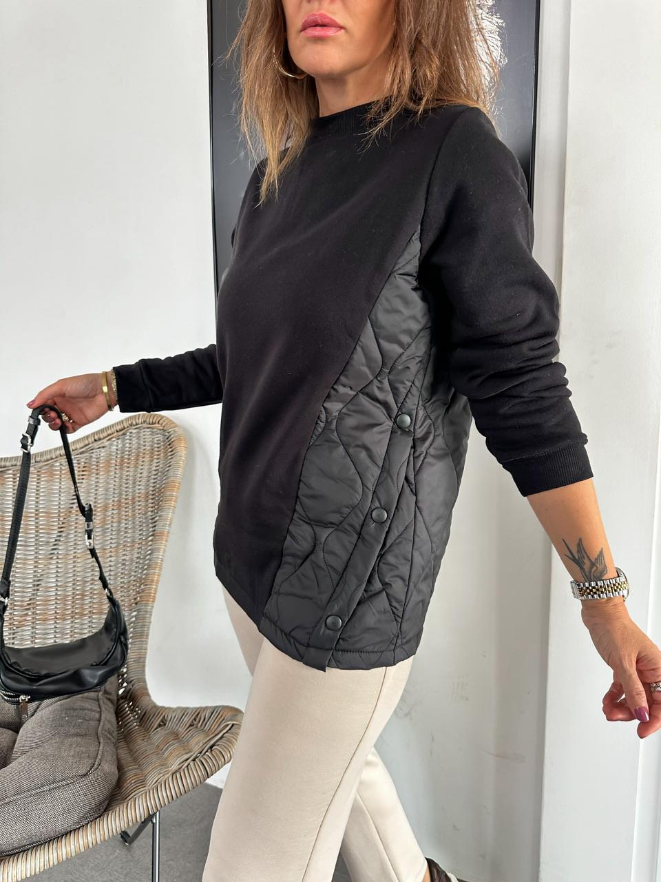 Siyah Çıtçıtlı Kapitone Sweatshirt