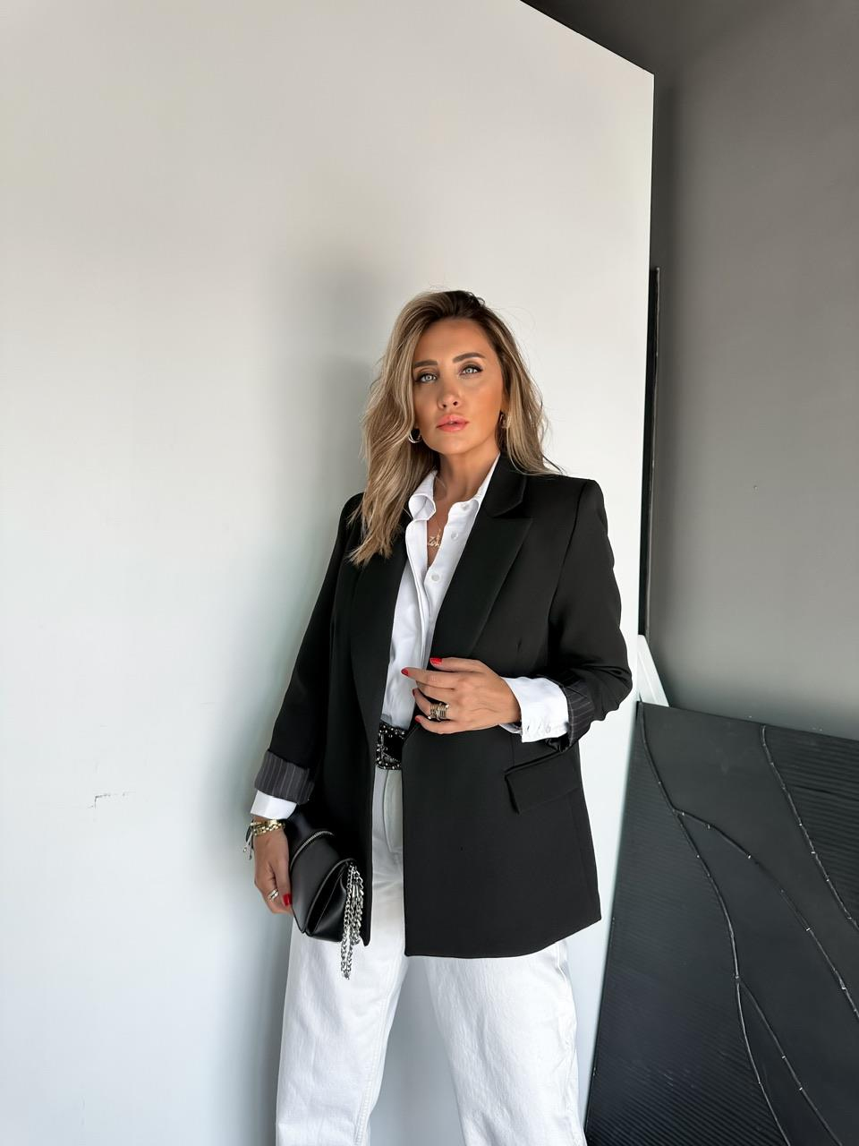 Siyah Çizgili Astarlı Premium Ceket