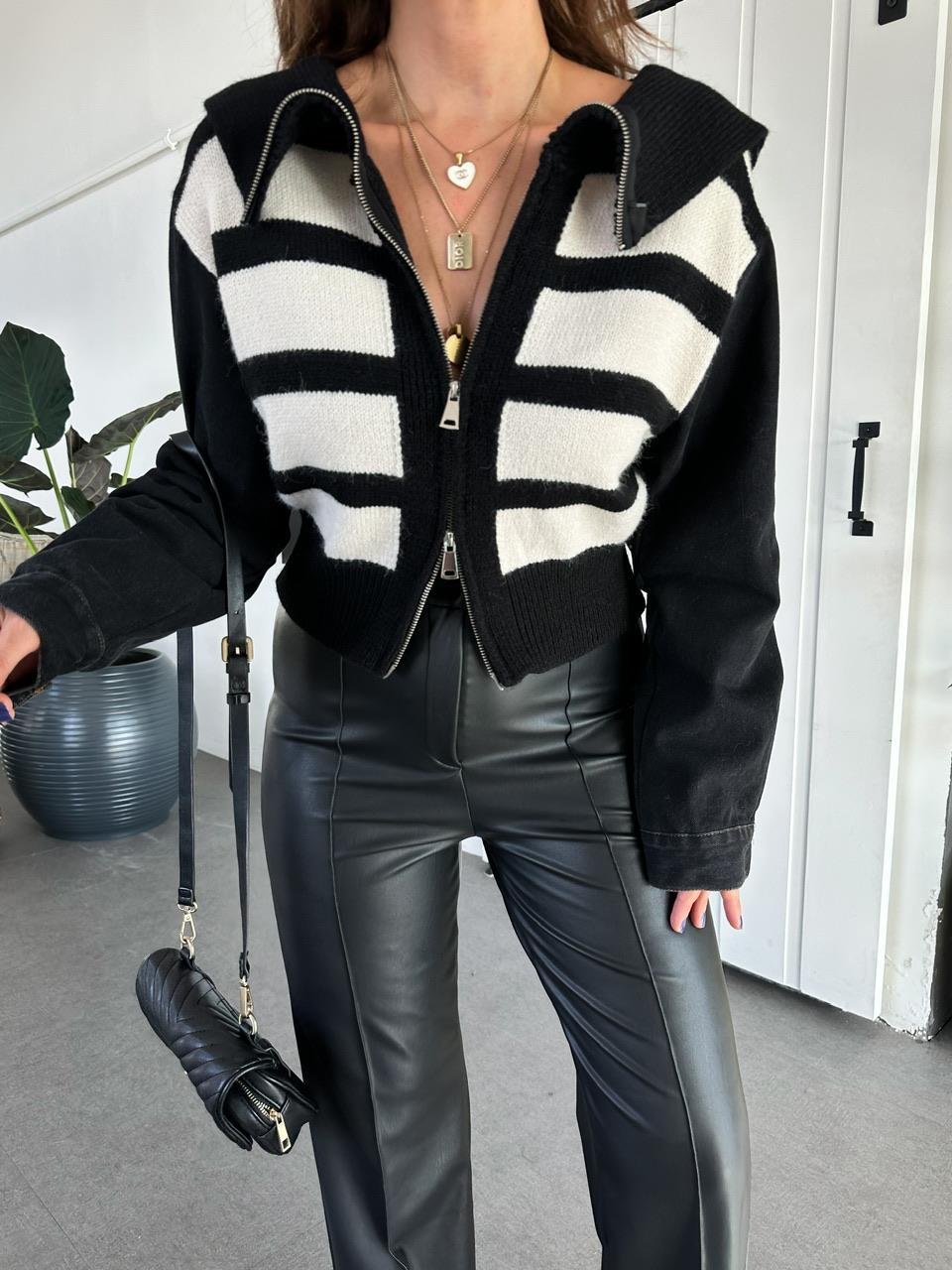 Siyah Çizgili Kolları Denim Hırka
