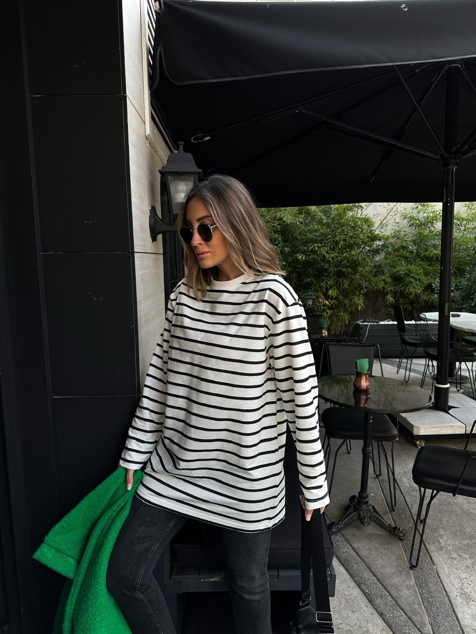 Siyah Çizgili Oversize Sweatshirt