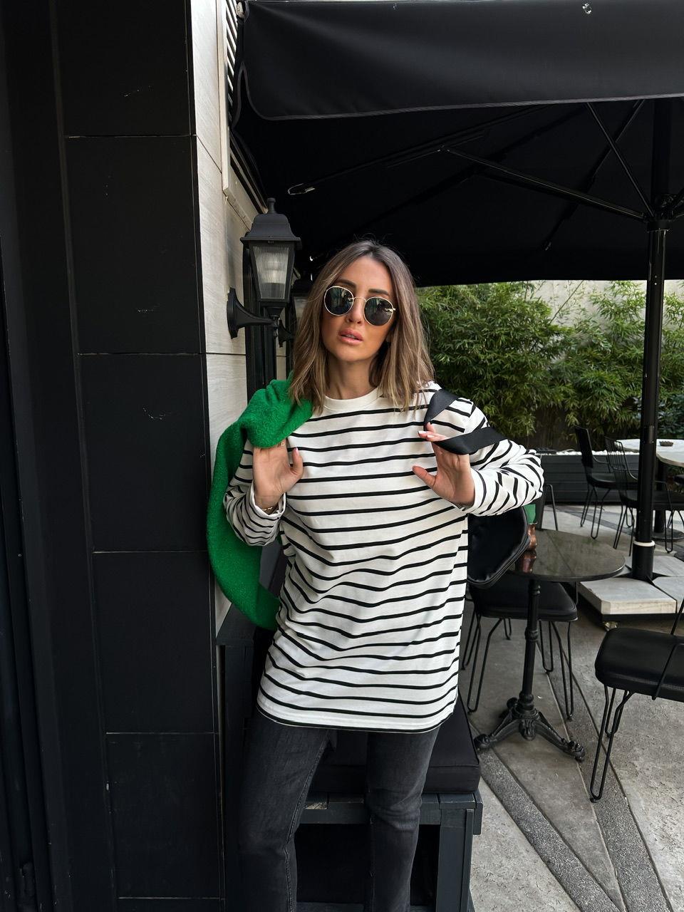 Siyah Çizgili Oversize Sweatshirt