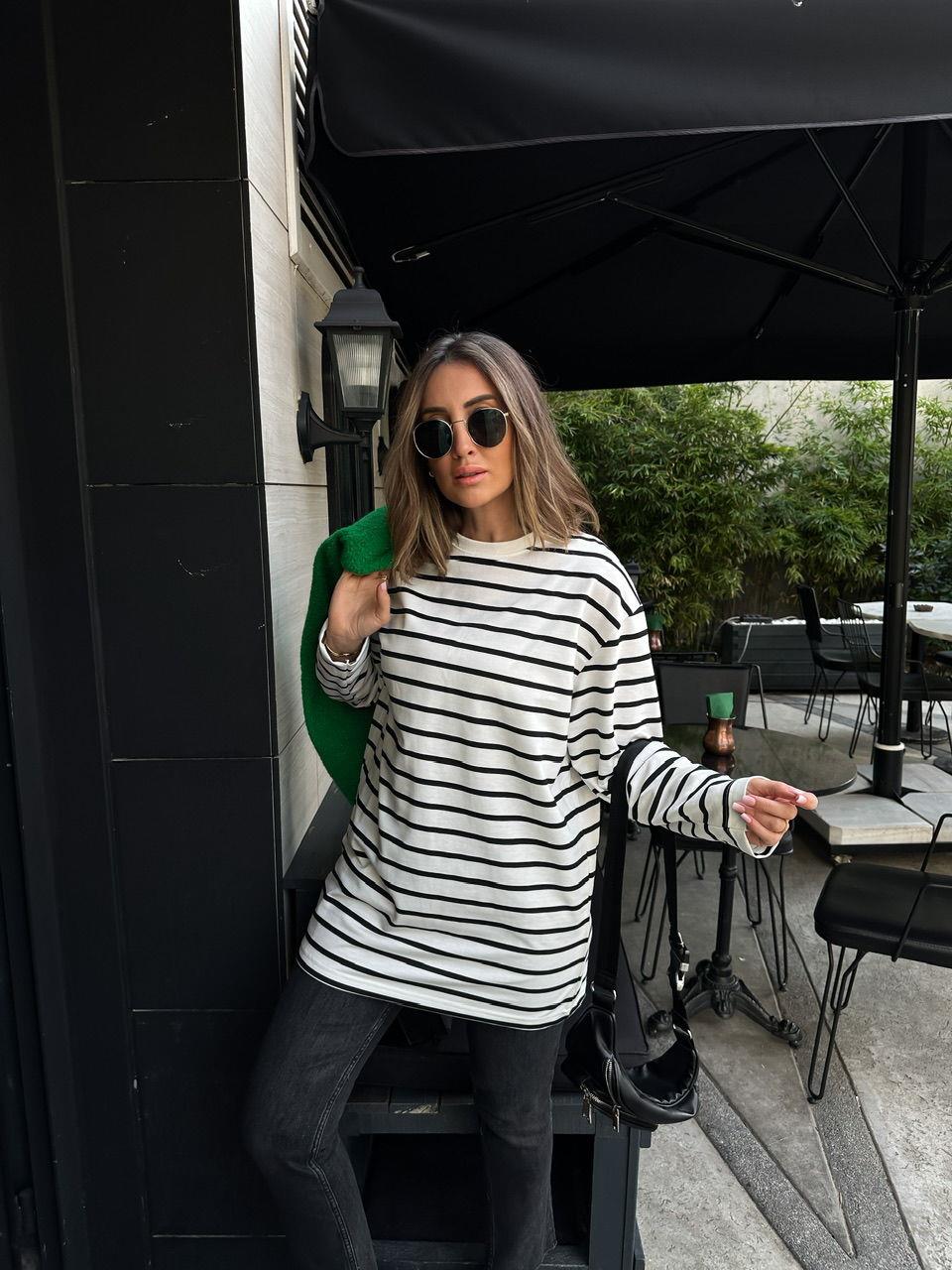 Siyah Çizgili Oversize Sweatshirt