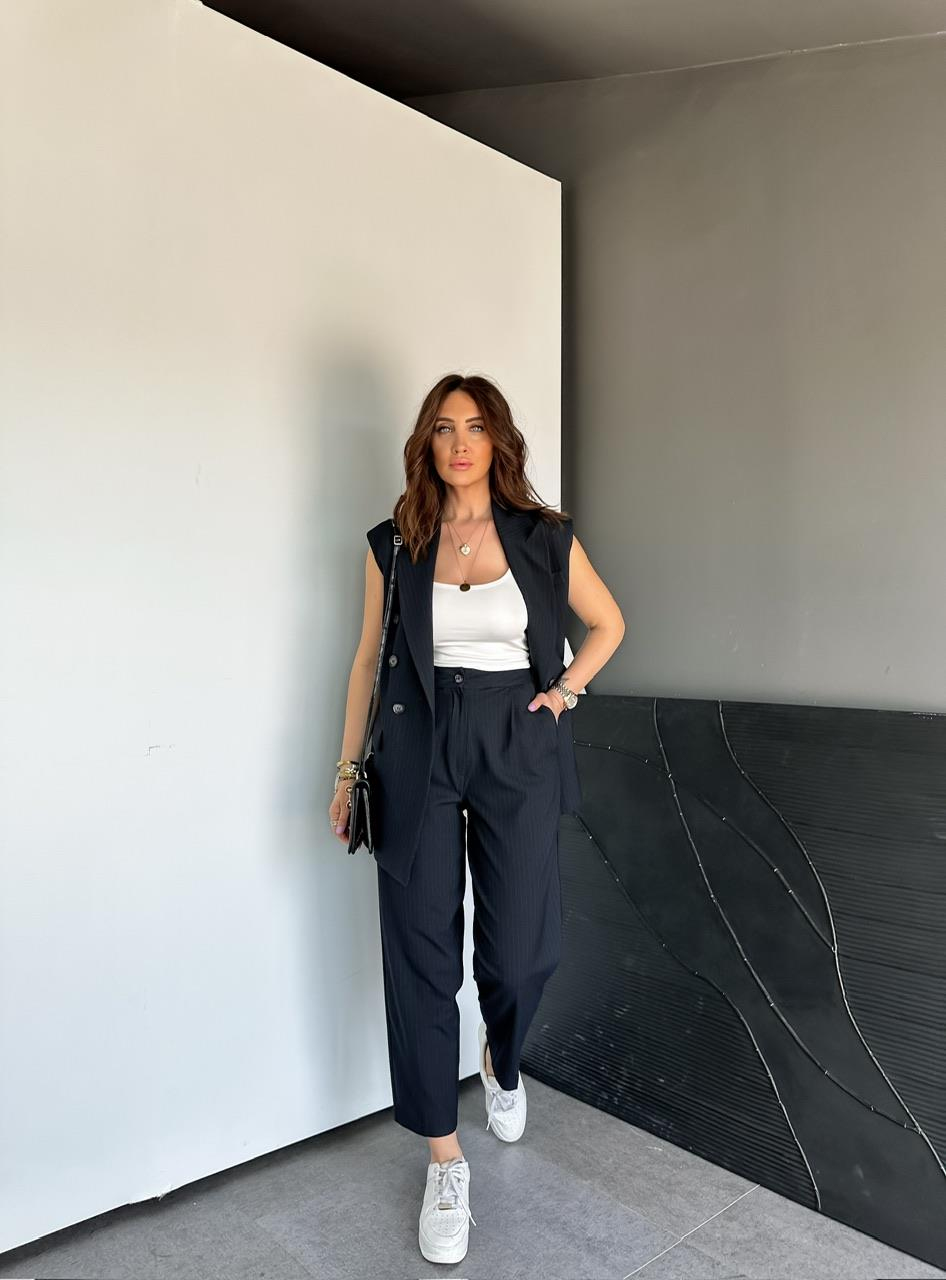 Siyah Çizgili Yelekli Casual Takım