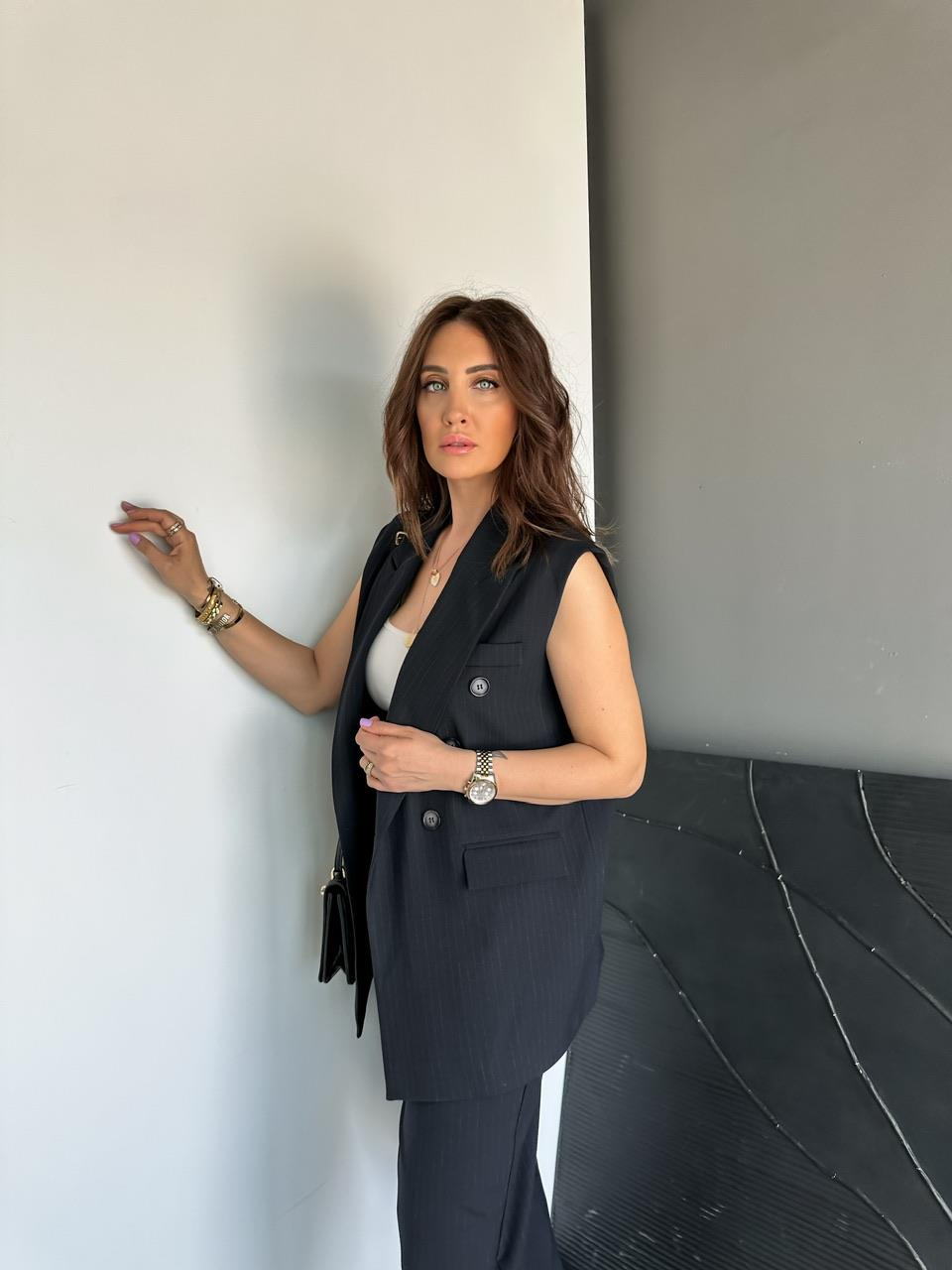 Siyah Çizgili Yelekli Casual Takım