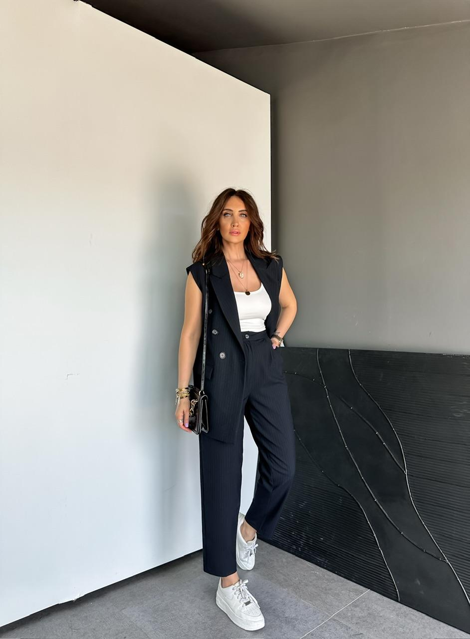 Siyah Çizgili Yelekli Casual Takım