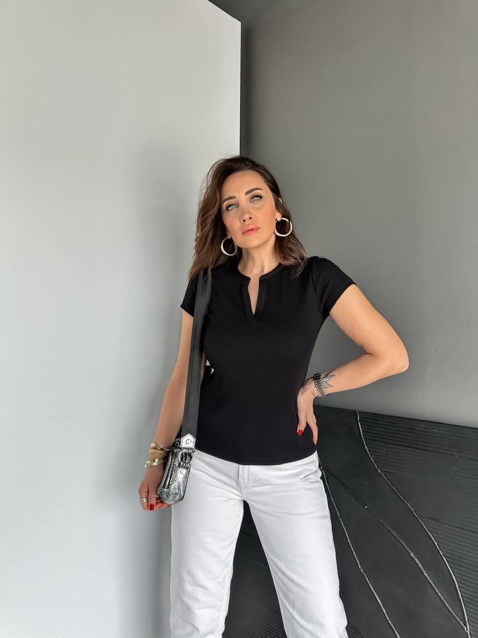 Siyah Damla Yaka Cotton Tshirt
