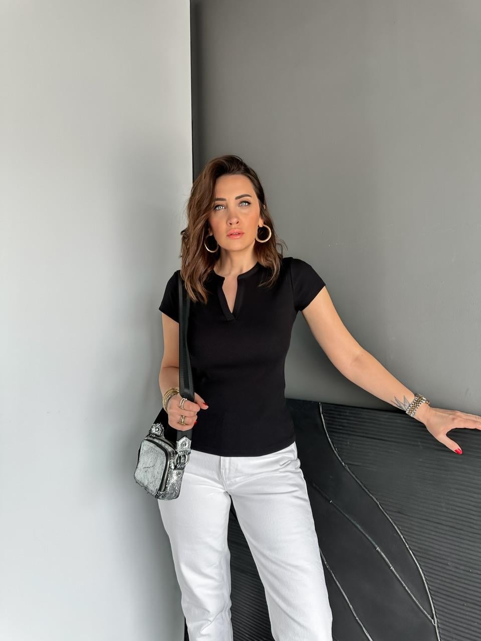 Siyah Damla Yaka Cotton Tshirt