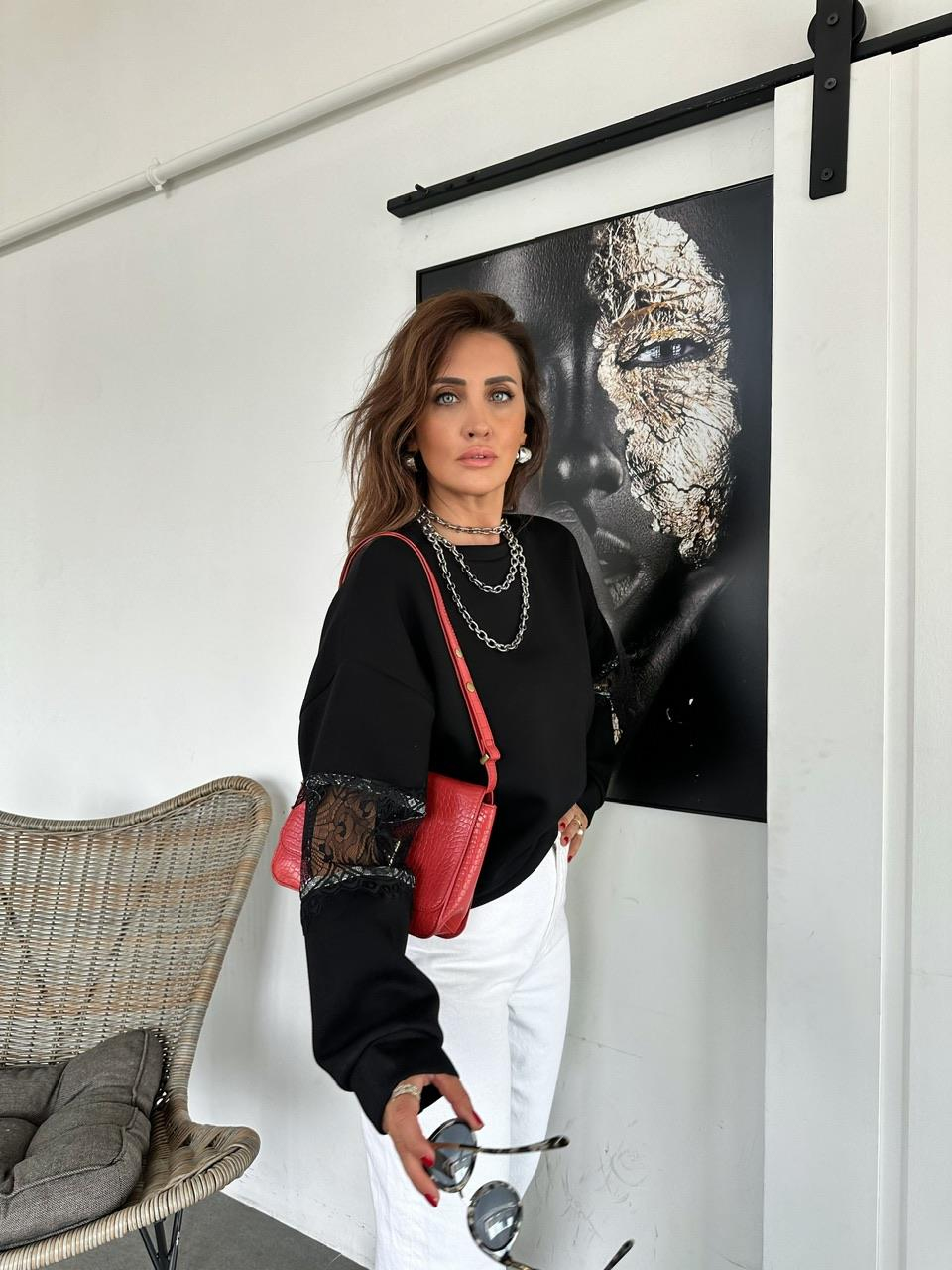 Siyah Dantel Detaylı Sweatshirt