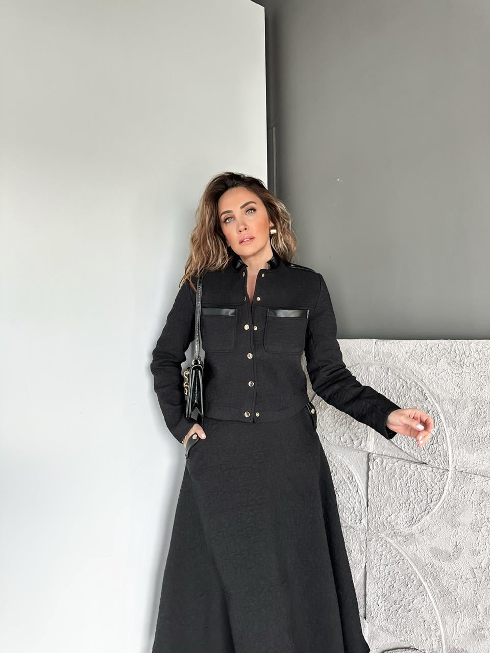 Siyah Deri Parçalı Etekli Takım