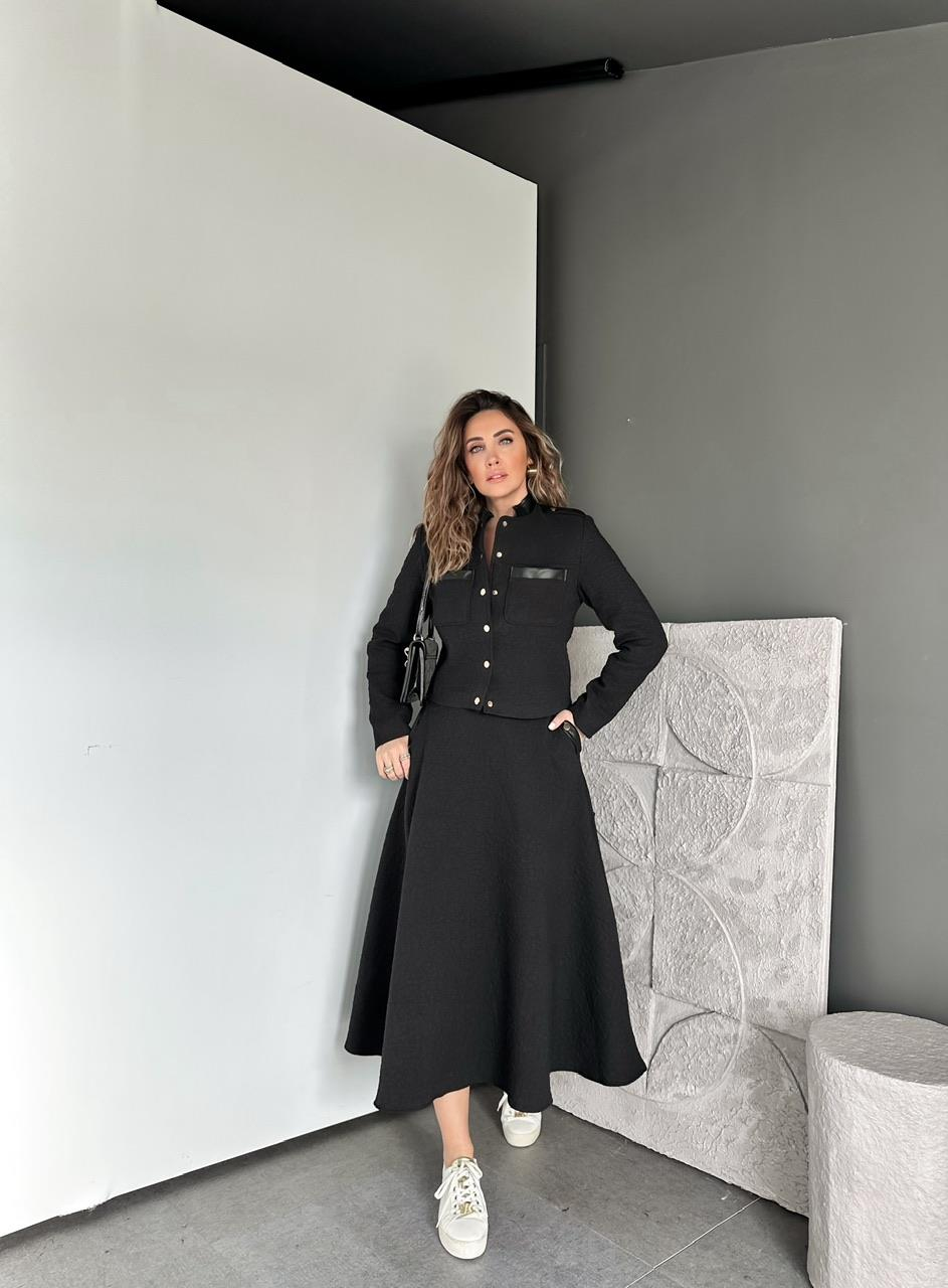 Siyah Deri Parçalı Etekli Takım
