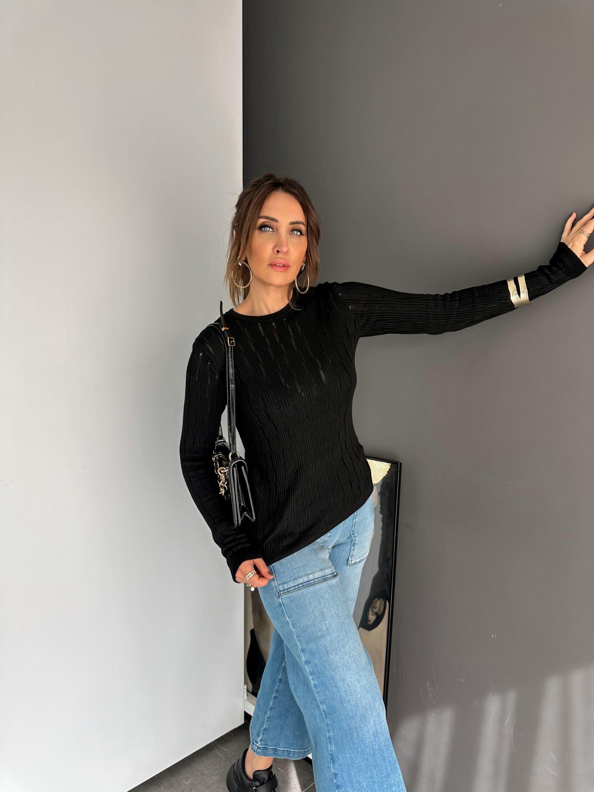 Siyah Dokulu İnce Triko