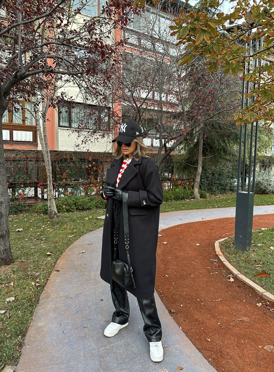 Siyah Dört Düğme Kaşe Kaban