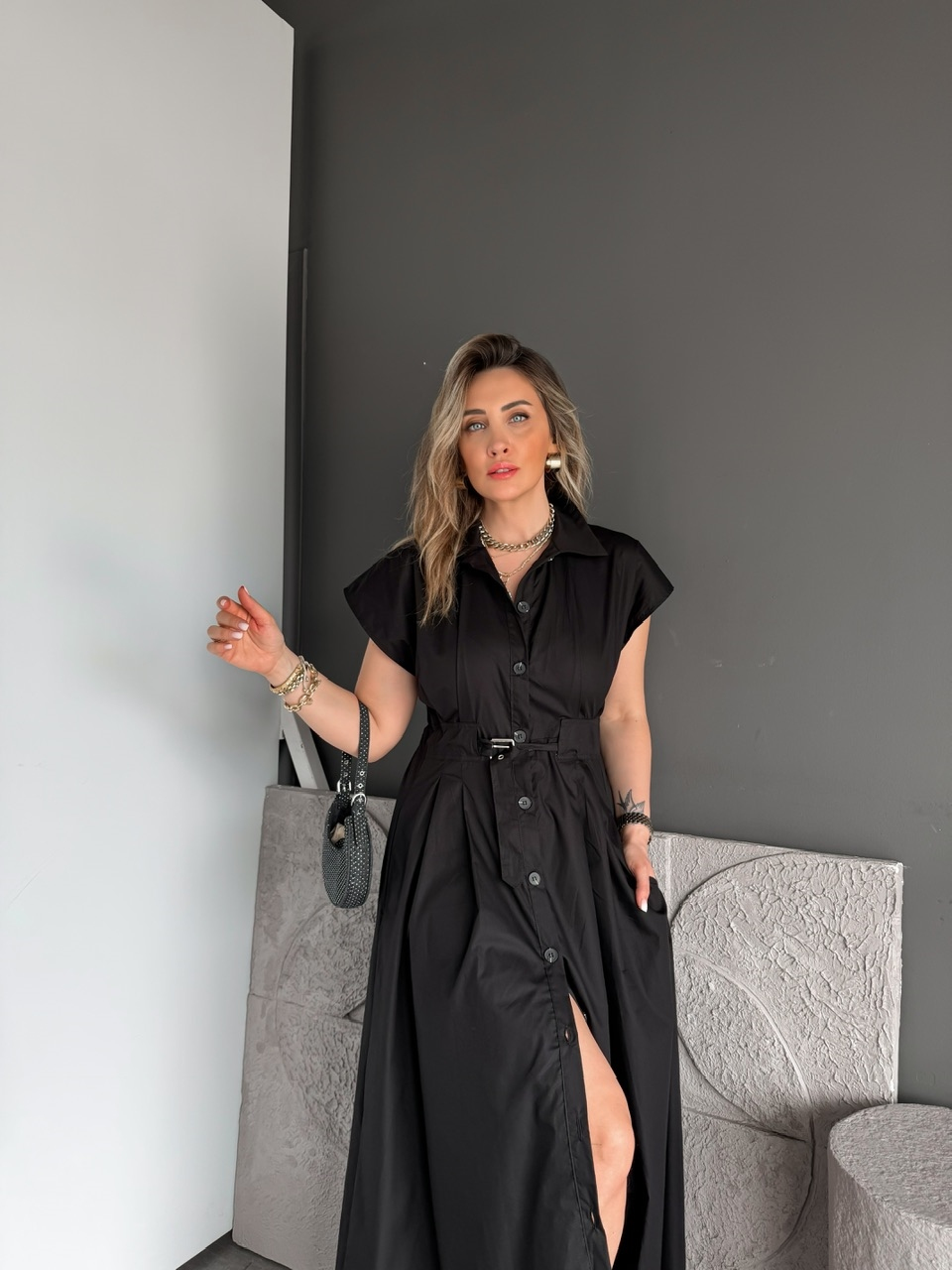 Siyah Düğmeli Beli Kemerli Poplin Elbise