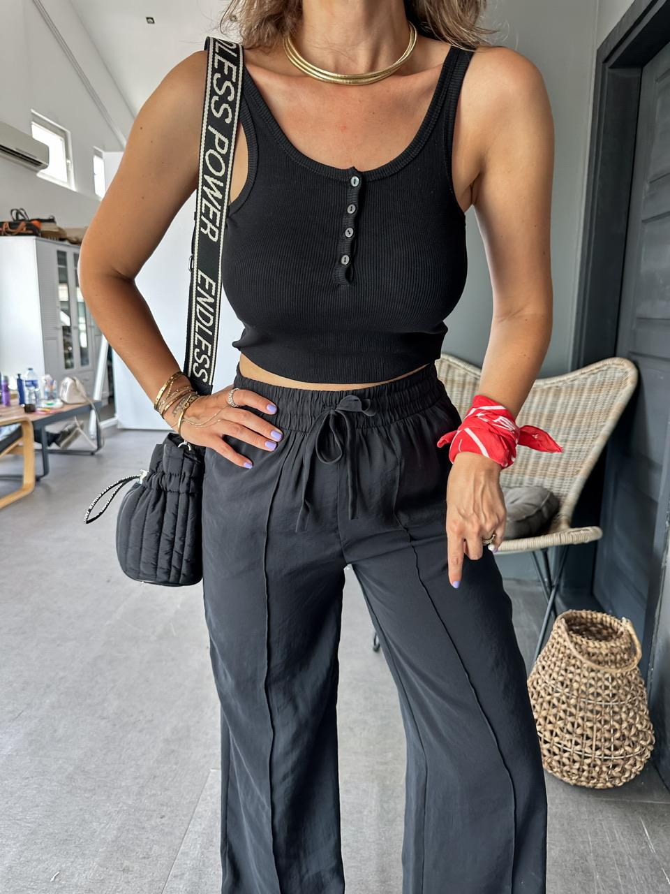 Siyah Düğmeli Cotton Atlet