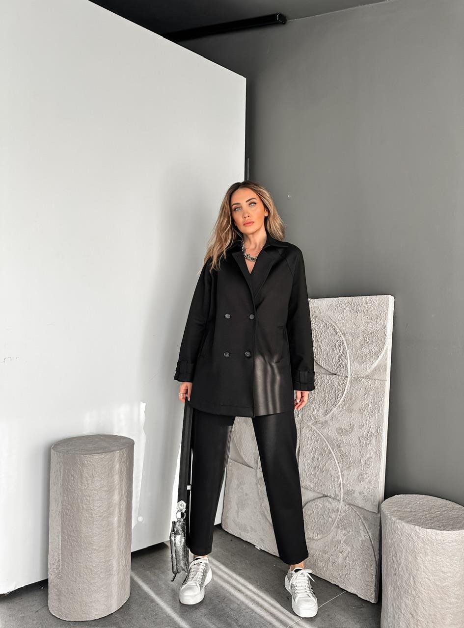 Siyah Düğmeli Manşetli Premium Ceket