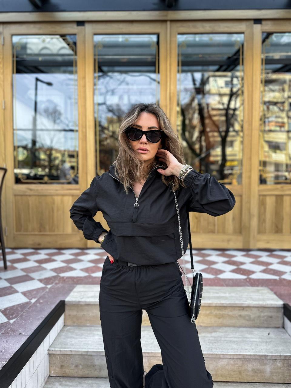 Siyah Fermuarlı Paraşüt Sweatshirt