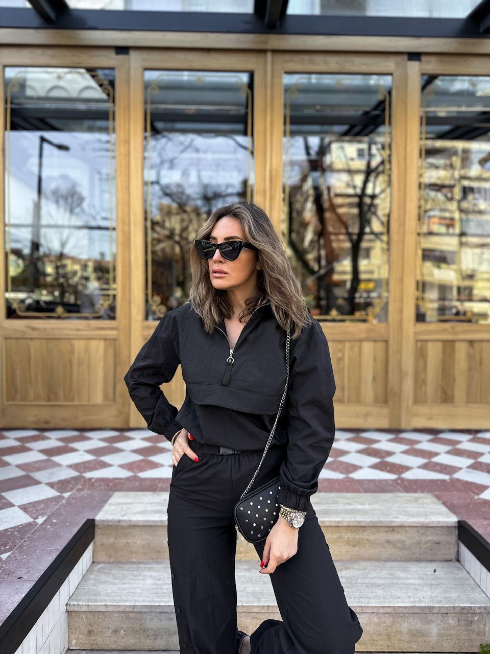 Siyah Fermuarlı Paraşüt Sweatshirt