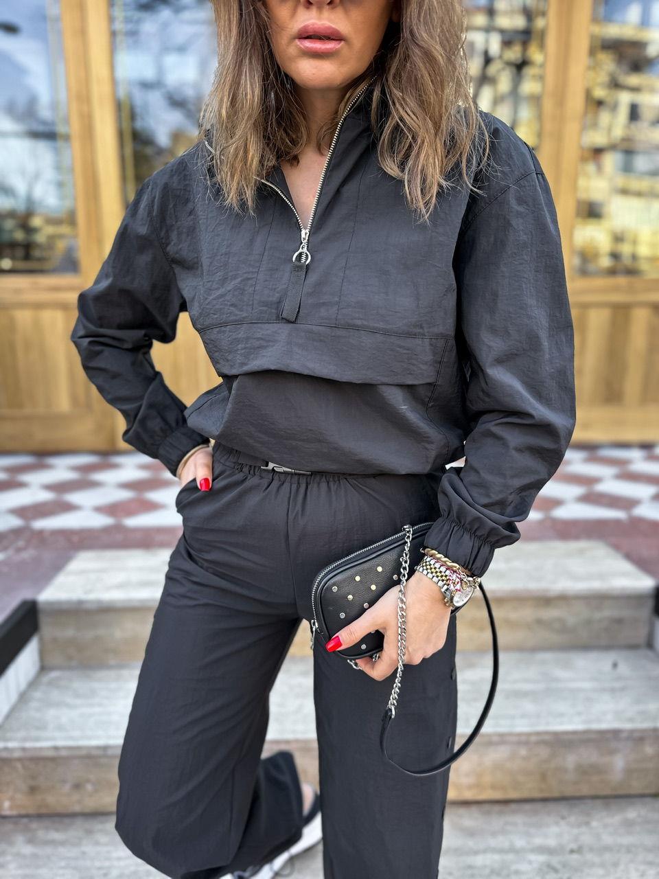 Siyah Fermuarlı Paraşüt Sweatshirt