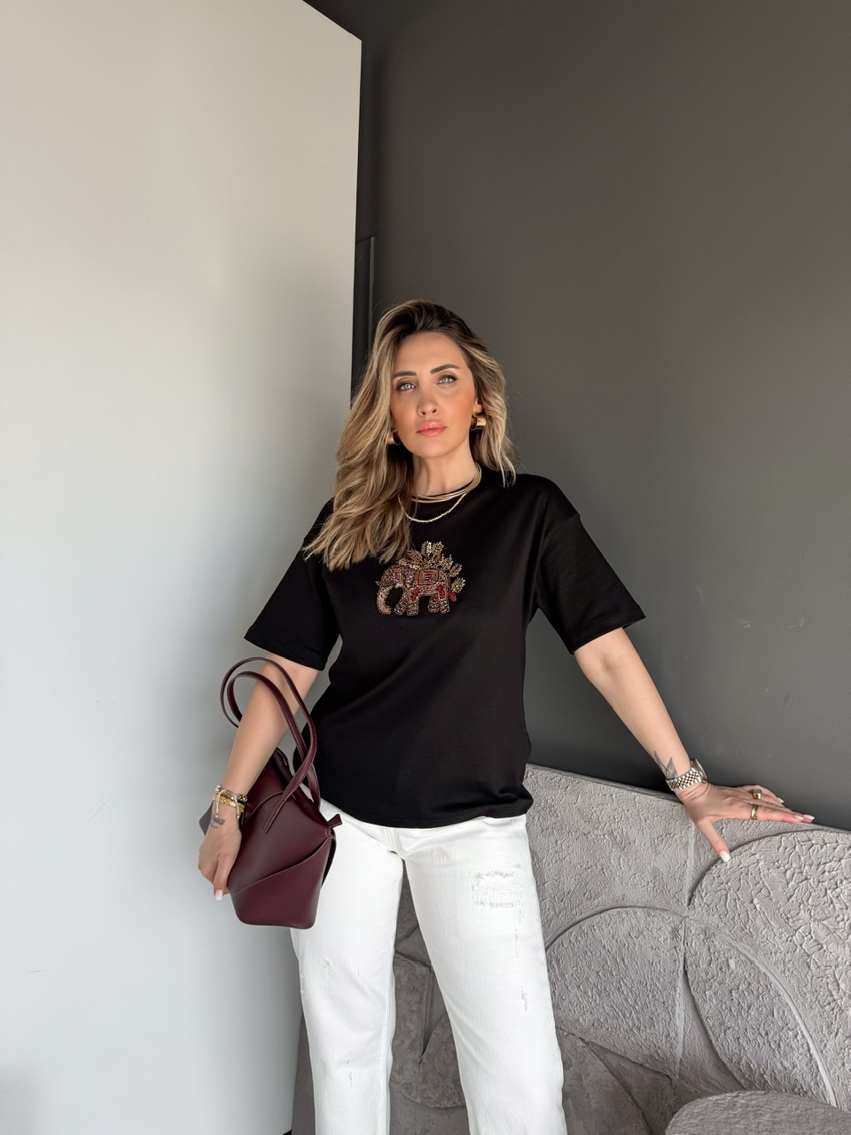 Siyah Fil Nakışlı Cotton Tshirt