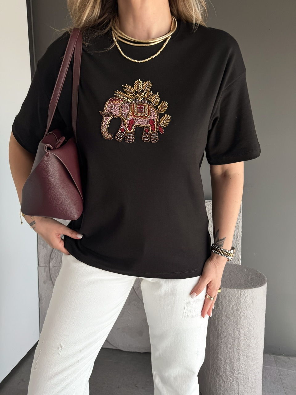 Siyah Fil Nakışlı Cotton Tshirt