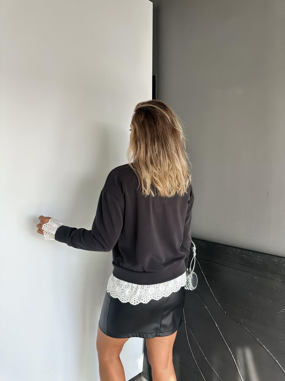 Siyah Fistolu İcon Sweatshirt
