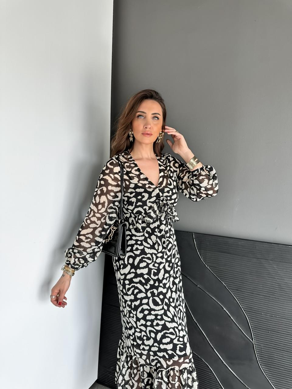 Siyah Göğüsü Volanlı Şifon Elbise