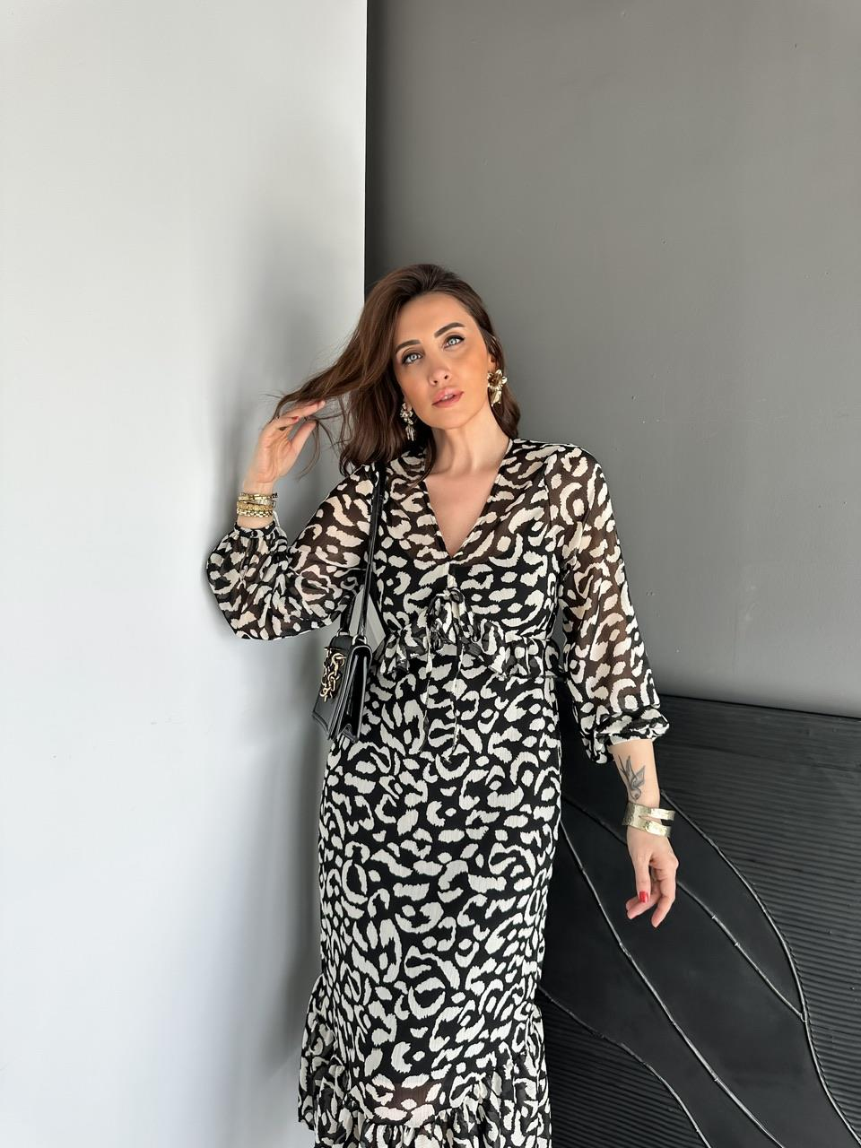 Siyah Göğüsü Volanlı Şifon Elbise