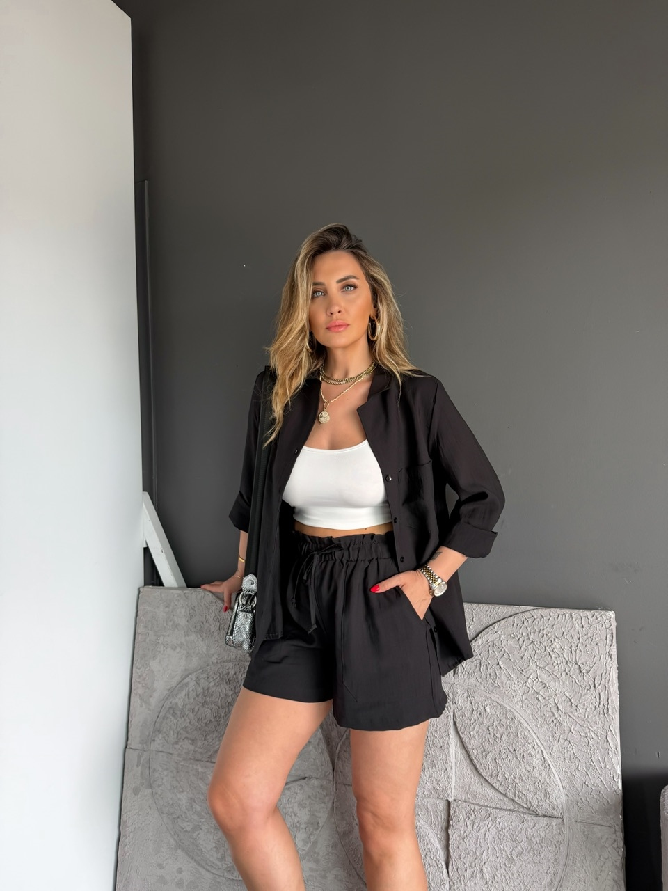 Siyah Gömlek Şortlu Zr Tensel Takım