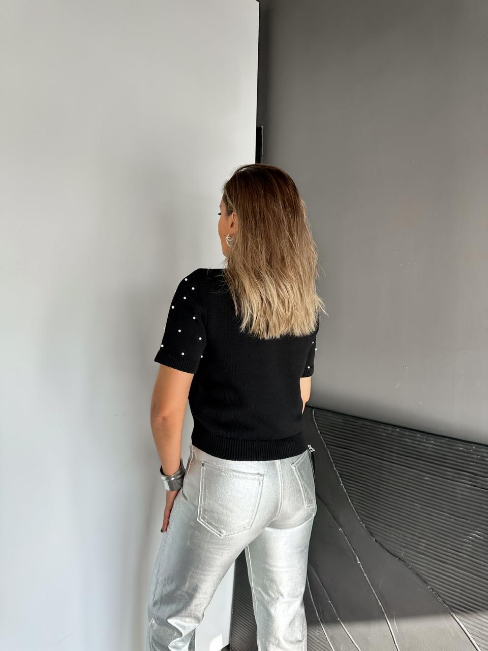 Siyah İnci Ve Taşlı Markalı Triko