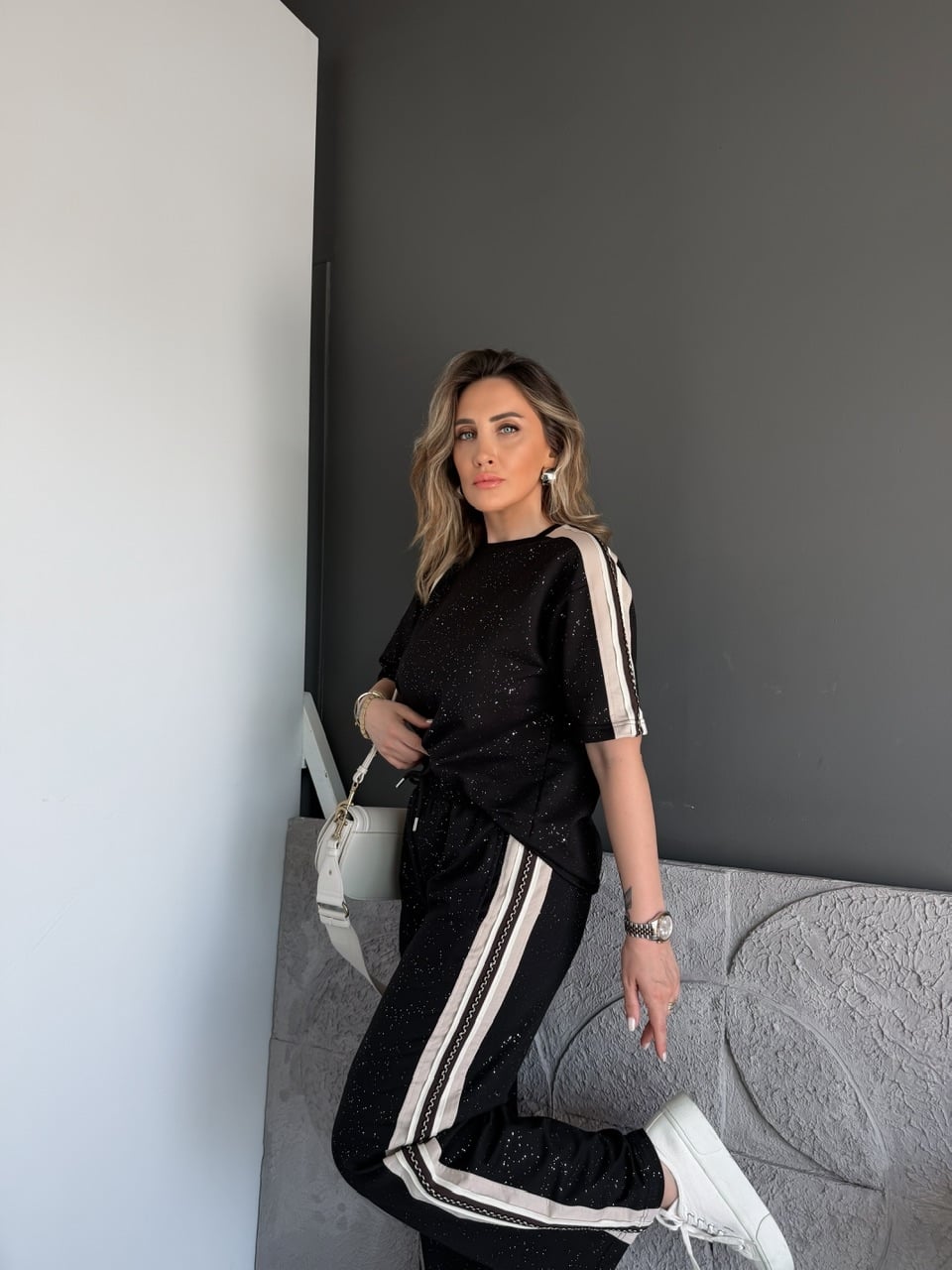 Siyah Işıltılı Biyeli Takım