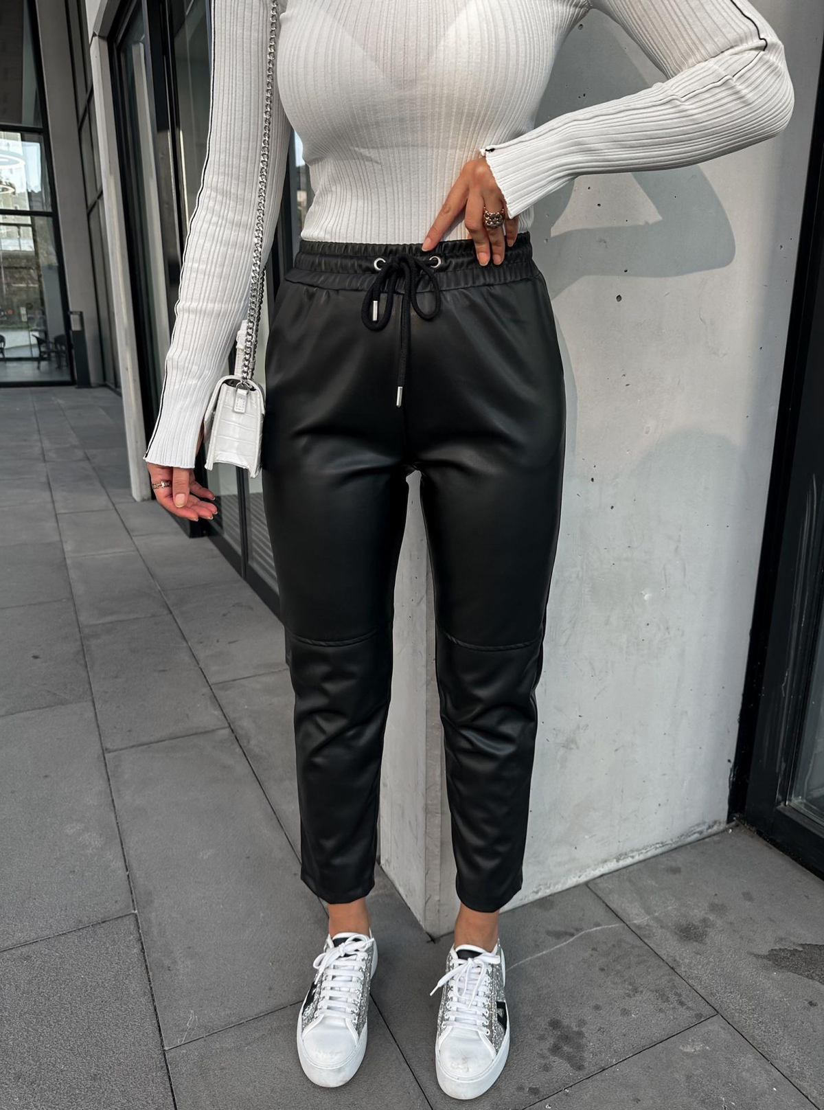 Siyah Jogger Deri Pantolon