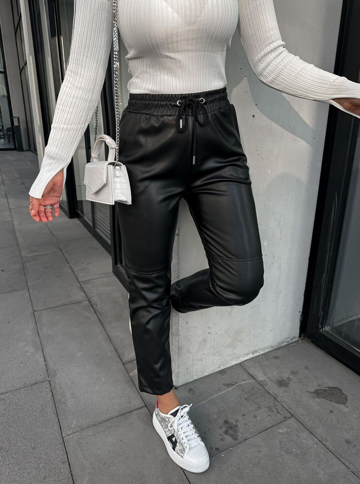 Siyah Jogger Deri Pantolon