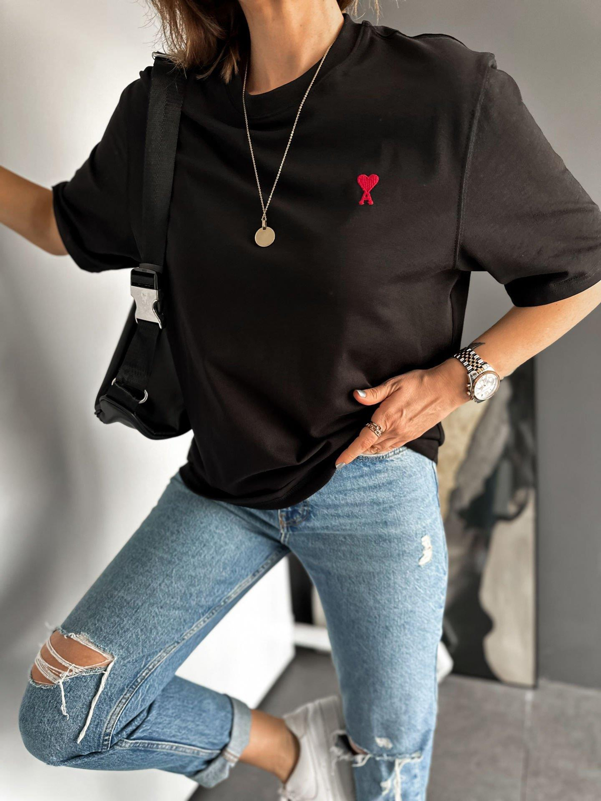 Siyah Kalp İşlemeli Tshirt