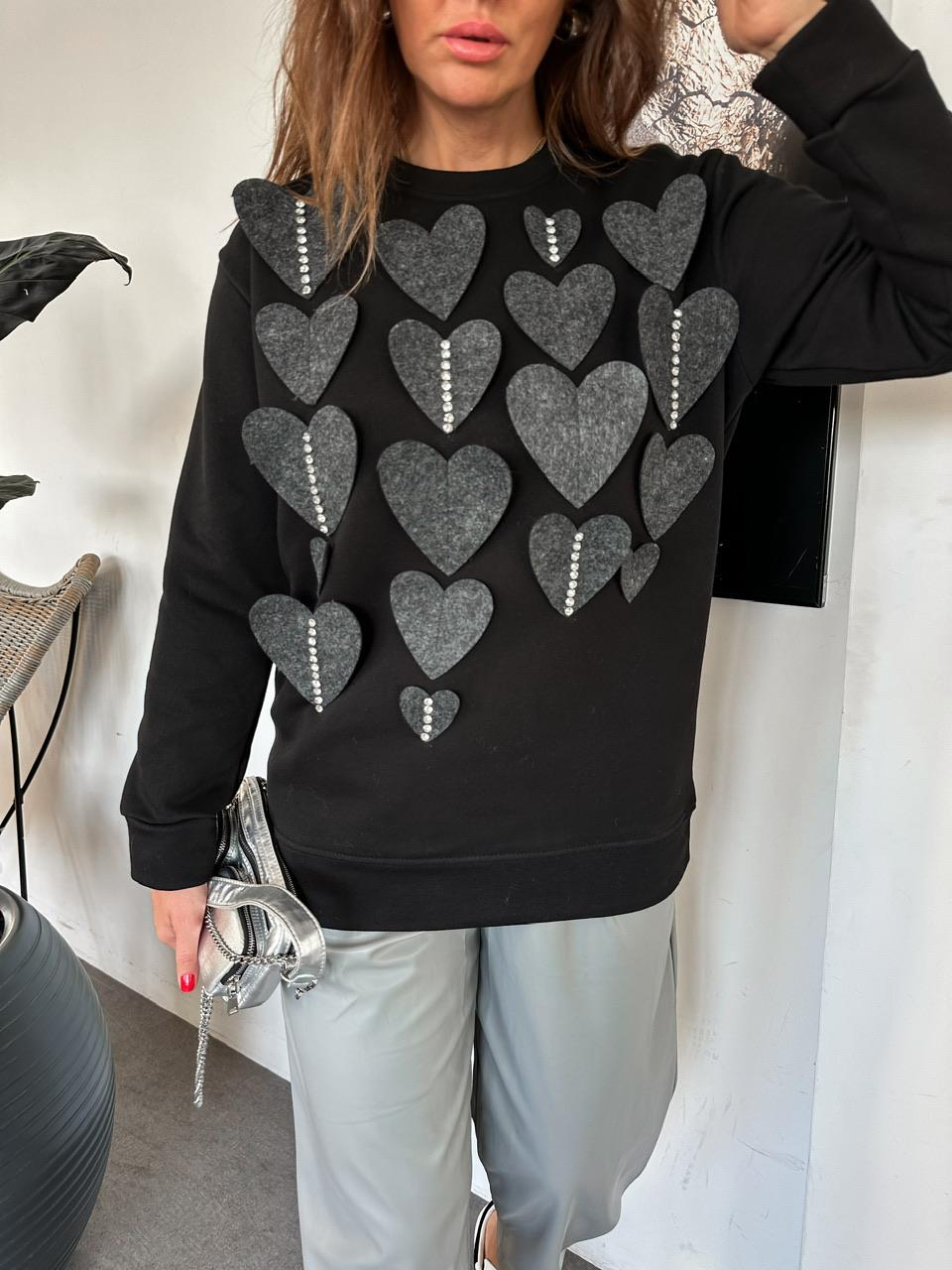 Siyah Kalp Keceli Taşlı Sweatshirt