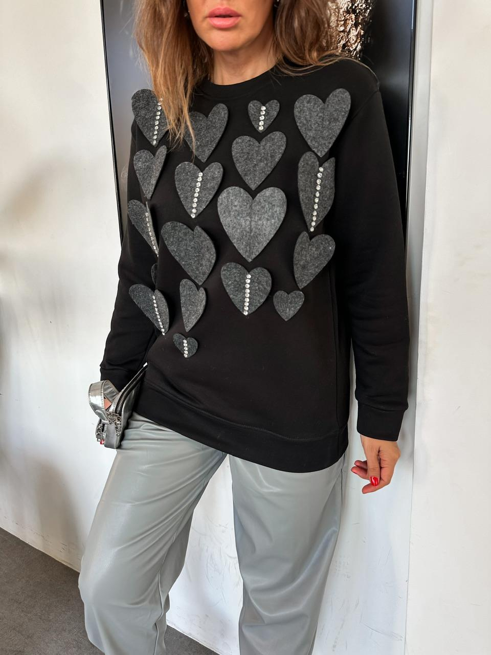 Siyah Kalp Keceli Taşlı Sweatshirt