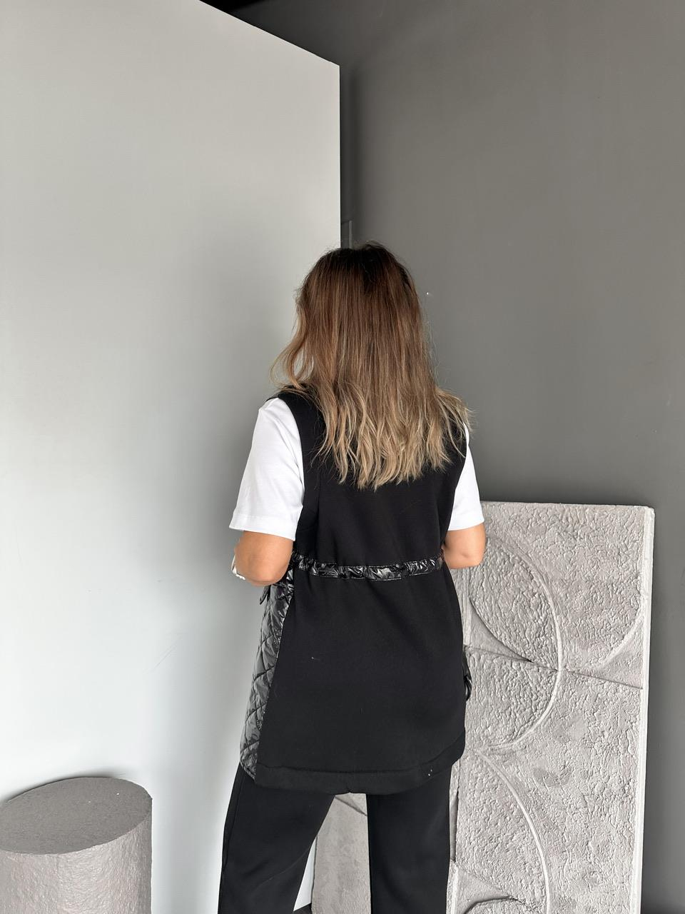 Siyah Kapitone Yelekli Takım