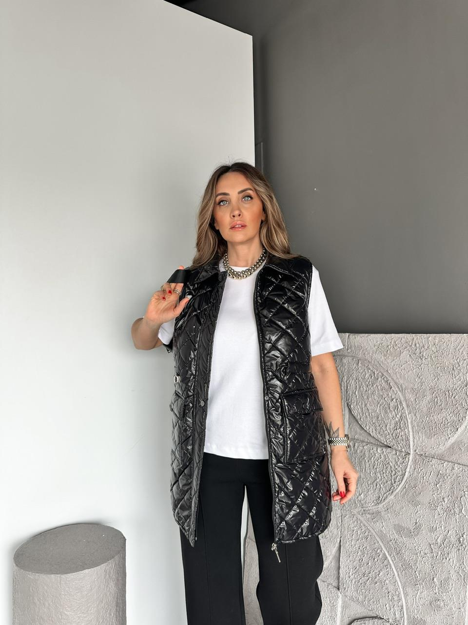 Siyah Kapitone Yelekli Takım