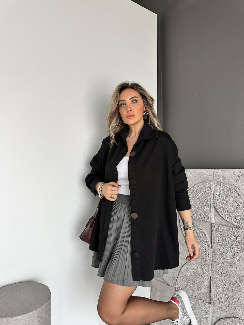 Siyah Kaplama Düğmeli Oversize Kot Ceket